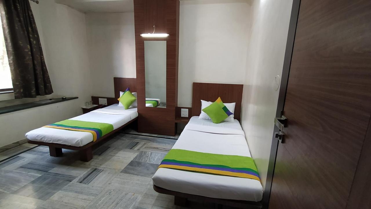 City Palace Hotel होटल सिटी पैलेस Nashik Exterior foto